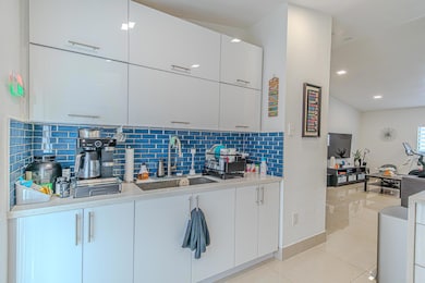 7690 W 29th Way unit 202, Hialeah, FL 33018 - photo 7