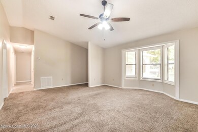 017-photo-living-room-12907703