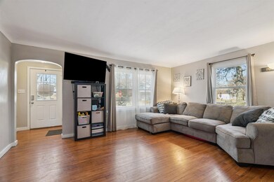 403 2nd St S, Coggon, IA 52218 - photo 5