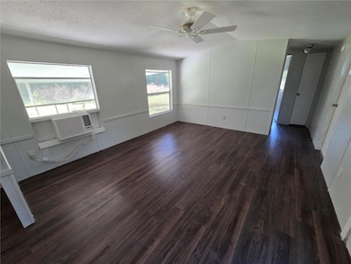 7829 Wayfarer Dr, Zephyrhills, FL 33541 - photo 4