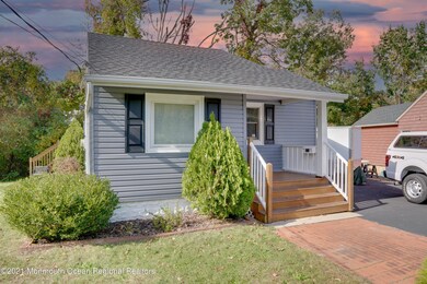 95 Wayside Dr, Keyport, NJ 07735 - photo 2