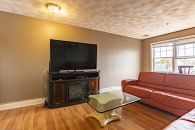 65 Centre St unit 22, Lynn, MA 01905 - photo 4