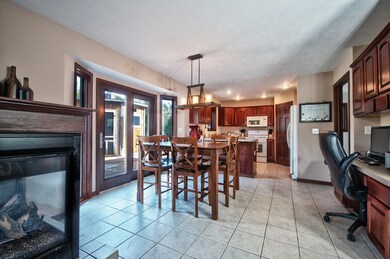 859 E Remington Square, La Porte, IN 46350 - photo 6