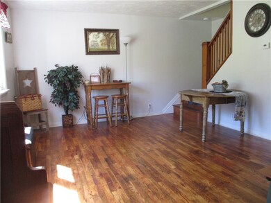 LIVING ROOM WITH BEAUTIFUL HARDWOOD FOORS