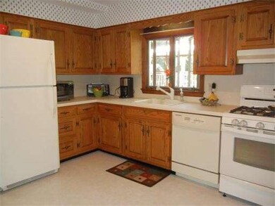 26 Waverly St, Stoneham, MA 02180 - photo 7