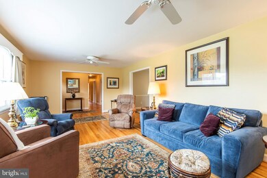 212 W Crest Rd, Wilmington, DE 19803 - photo 5