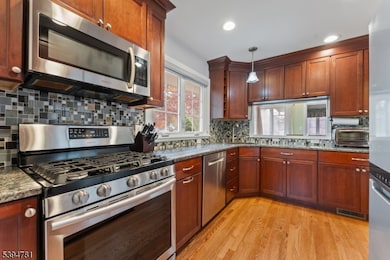 568 Mountainview Terrace, Dunellen, NJ 08812 - photo 5