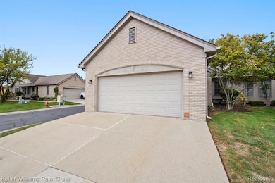 2503 Westmont Cir, Sterling Heights, MI 48310 - photo 4