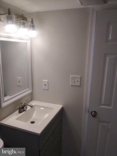 3020 Grantley Ave, Baltimore, MD 21215 - photo 7