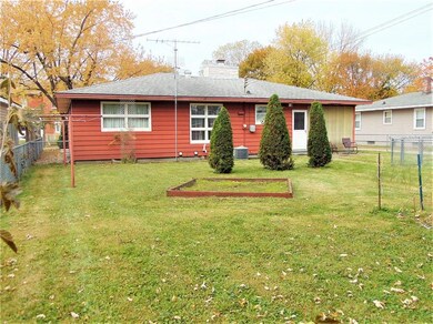 1019 9th St S, La Crosse, WI 54601 - photo 2