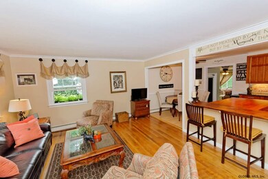 824 Whitney Dr, Schenectady, NY 12309 - photo 6