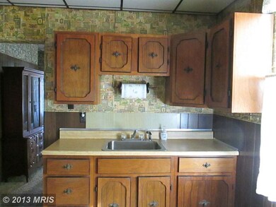 5532 Selma Ave, Halethorpe, MD 21227 - photo 6