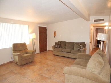 Entrance / Living Room