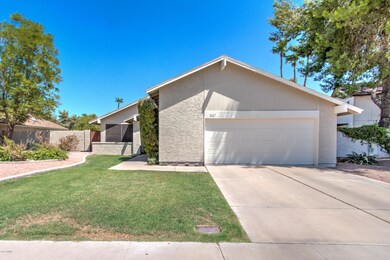 2227 S Las Palmas Cir-2
