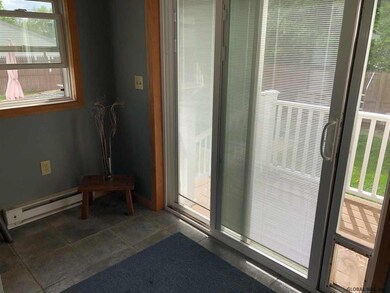 4 Lincoln Ave, Rensselaer, NY 12144 - photo 7