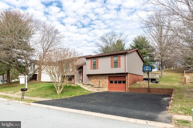 7283 Pommel Dr, Sykesville, MD 21784 - photo 3