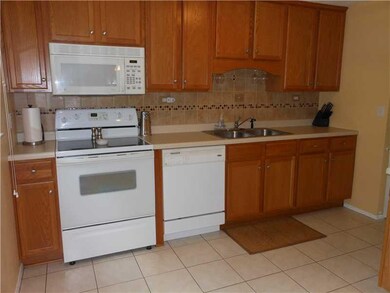 Kitchen. Beautifully updated kitchen with neutral 