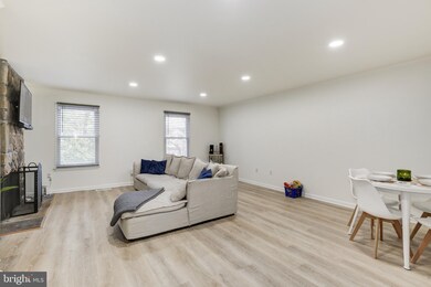 8427 Snowden Oaks Place, Laurel, MD 20708 - photo 5