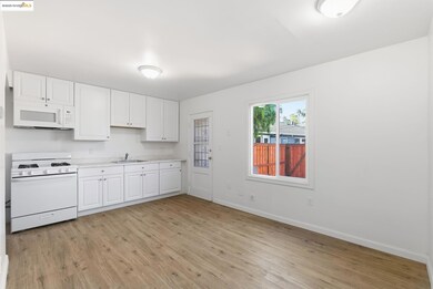 109 Cypress St unit C, Alameda, CA 94501 - photo 6