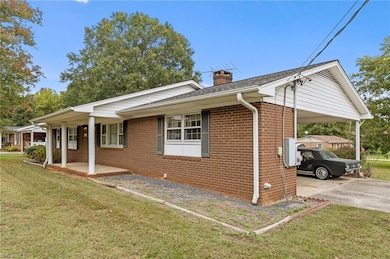 1843 Weant Rd, High Point, NC 27263 - photo 3