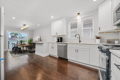 8127 S Stewart Ave, Chicago, IL 60620 - photo 5