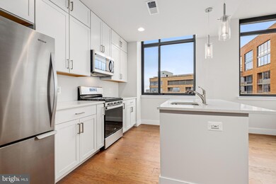 2000 Clarendon Blvd unit 1006, Arlington, VA 22201 - photo 3