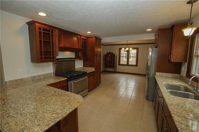 1813 Red Oak Dr, Franklin, IN 46131 - photo 6