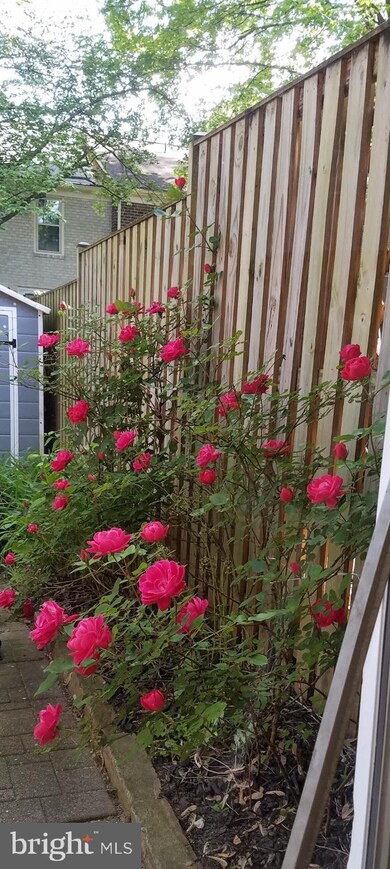 2418 Wanda Way, Reston, VA 20191 - photo 3