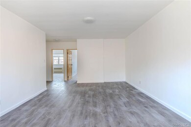 79-18 150th St unit 3, Flushing, NY 11367 - photo 2