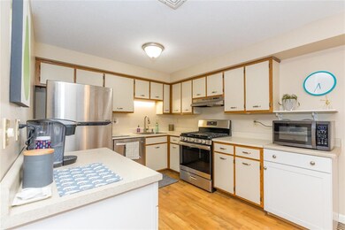 249 Stonebridge Dr unit 249, Nashua, NH 03063 - photo 5