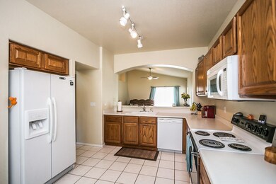 1223 E Saint John Rd-6