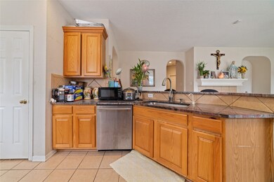 17206 Eden Falls Ct, Houston, TX 77095 - photo 6