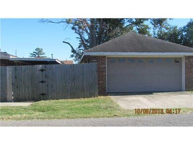 Facade/Exterior Front. Garage