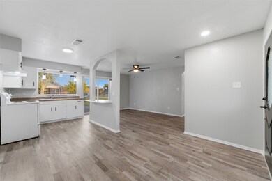 910 Royal Crest Dr, Mesquite, TX 75149 - photo 6