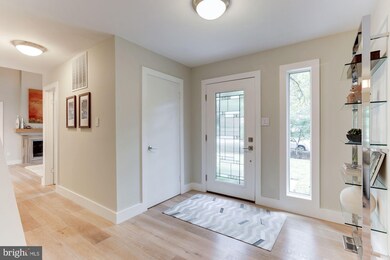 1410 Wolftrap Run Rd, Vienna, VA 22182 - photo 7