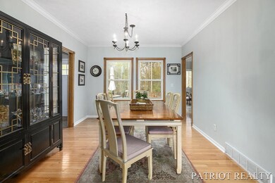 2907 Bird NE