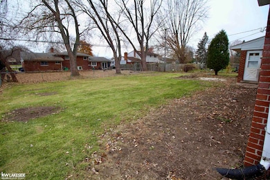 18672 Beatrice St, Clinton Township, MI 48036 - photo 5