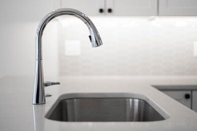 64 Centerwood Way, Manchester, NH 03102 - photo 5