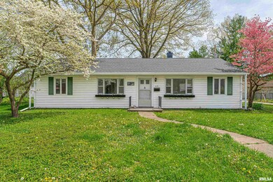 410 N Kankakee St, Lincoln, IL 62656 - photo 2