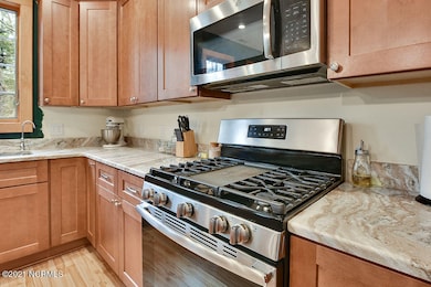 940LacersWay-07