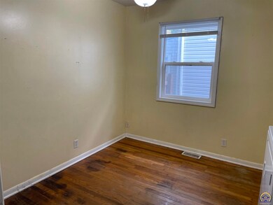 2606 SW Clay St, Topeka, KS 66611 - photo 7