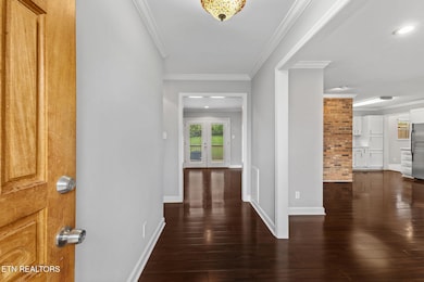 Inviting Entry