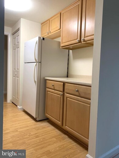 27510 Valley Run Dr unit 510, Wilmington, DE 19810 - photo 2