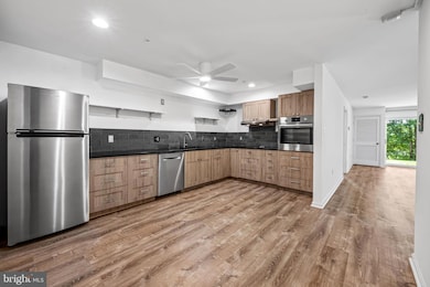 Clipper Cay unit 116, Annapolis, MD 21401 - photo 6