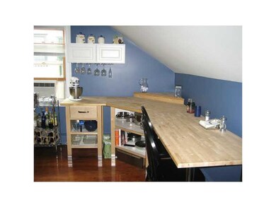 9 Bacheller St unit 9, Newport, RI 02840 - photo 3