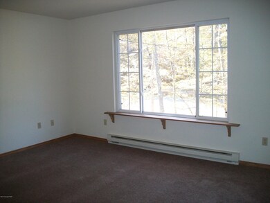 343 Fernwood Dr, East Stroudsburg, PA 18301 - photo 4