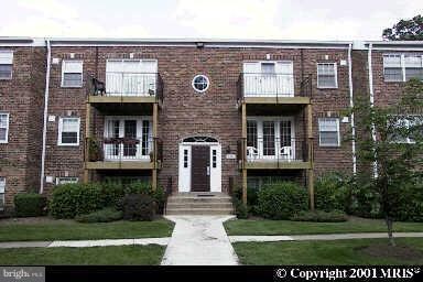 9461 Fairfax Blvd unit 304, Fairfax, VA 22031 - photo 2