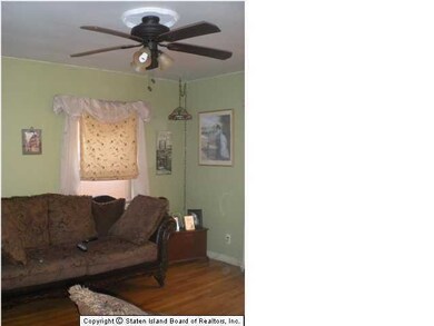 135 Dickie Ave, Staten Island, NY 10314 - photo 6
