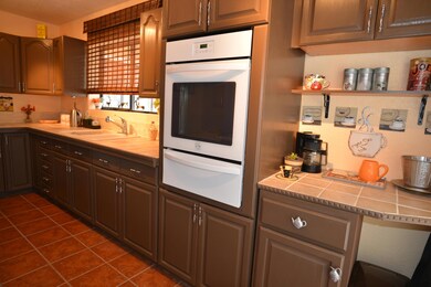 380 W Center St, Parowan, UT 84761 - photo 4