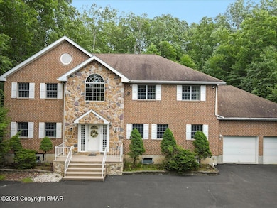 280 Eastshore Dr, East Stroudsburg, PA 18301 - photo 2